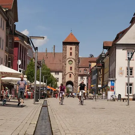 Loft Style - Historic Old Town Apartman